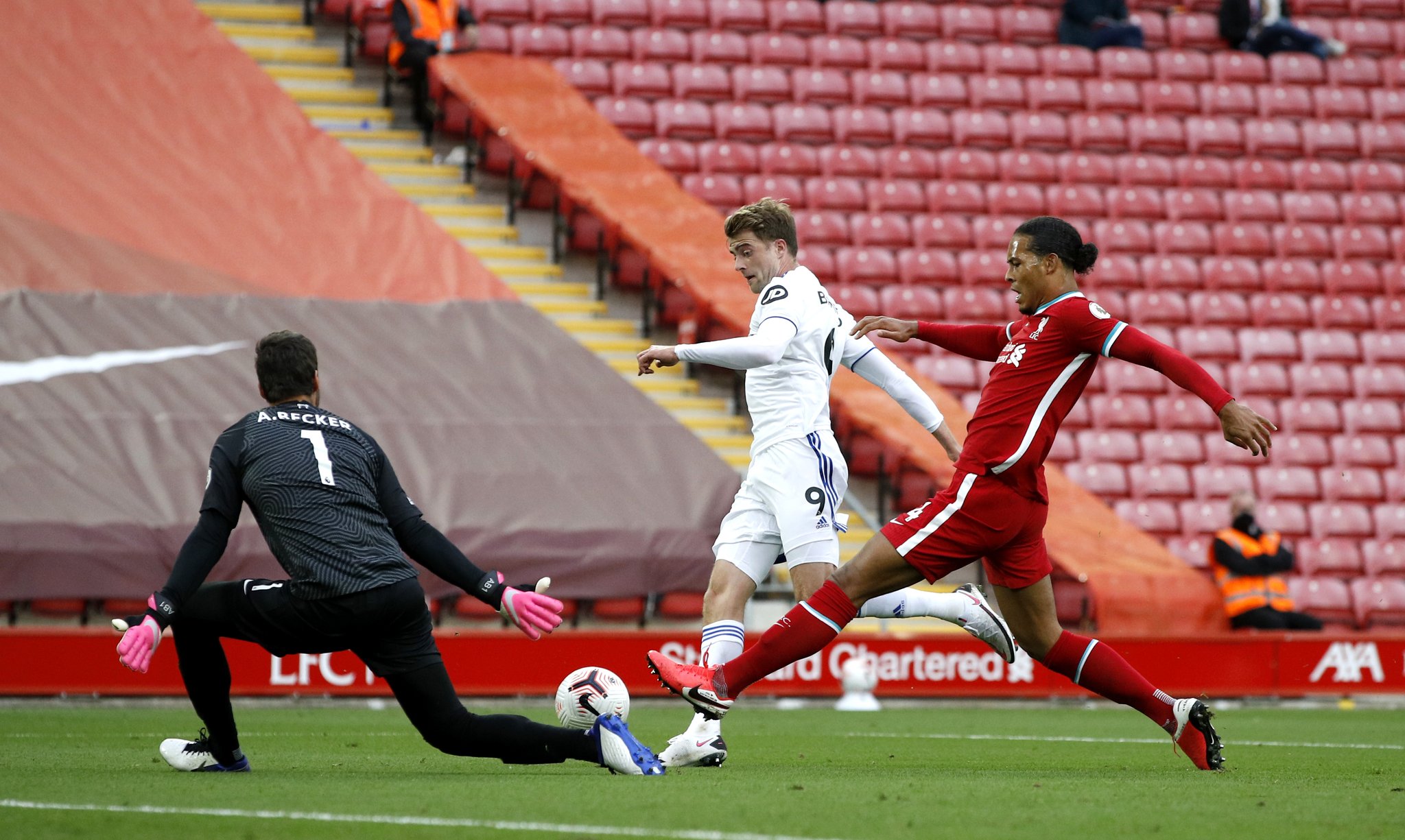 反思现代足 反思现代足